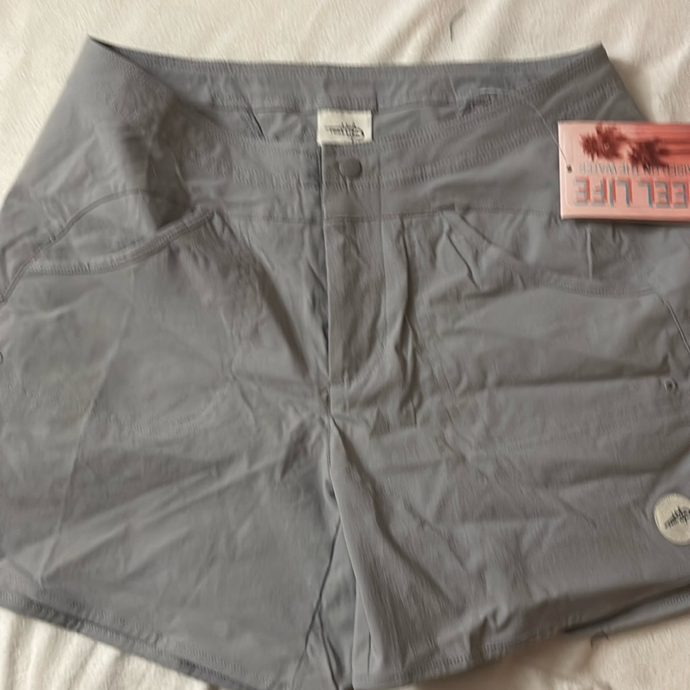 Reel life   New , size medium, gray